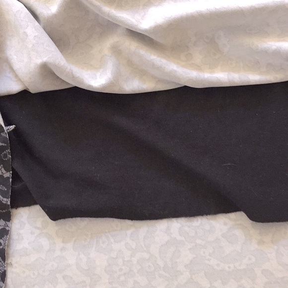 Vince Camuto stretchy Pencil Skirt - Picture 5 of 5